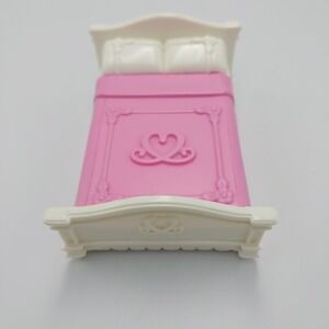 2004 Sweet Streets‎ Double Bed Cream Pink Fisher Price Mattel Plastic Dollhouse